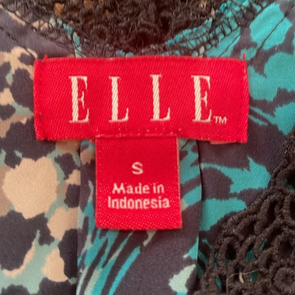 Beautiful Elle teal/green/black silky shear women’s tank. - Picture 9 of 11